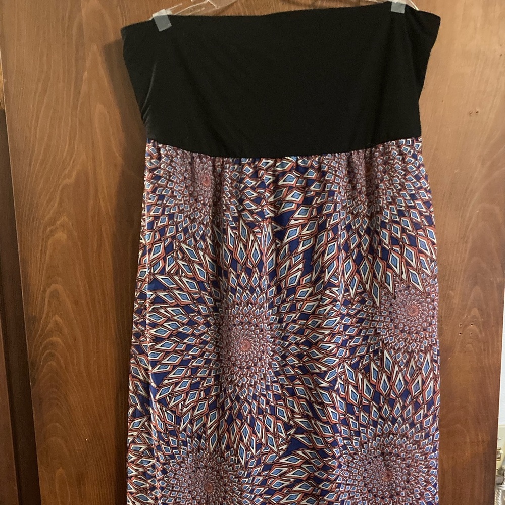 Maxi style strapless dress.